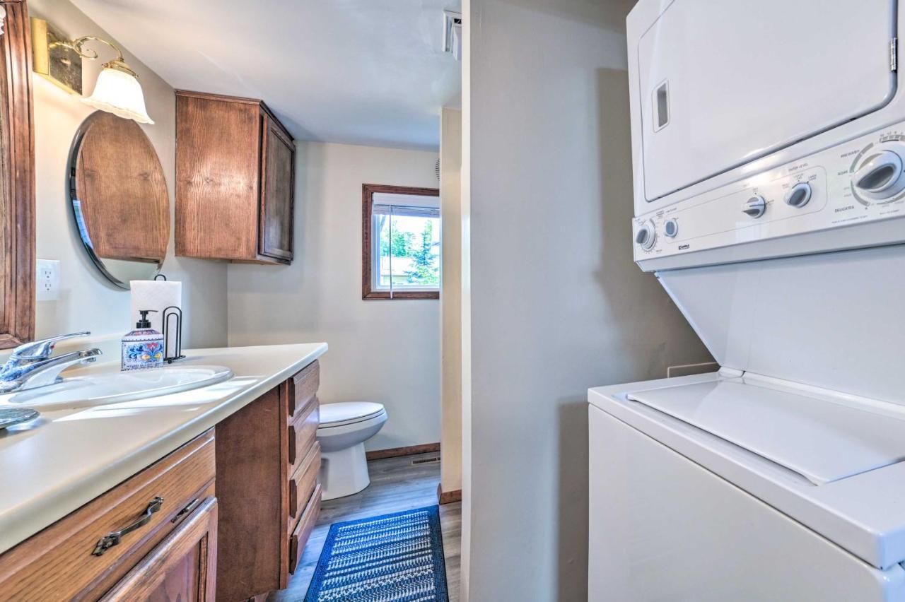 East Tawas Lakefront Getaway With Kayaks And Deck Extérieur photo