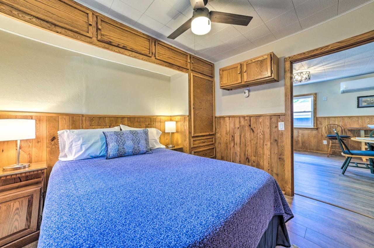 East Tawas Lakefront Getaway With Kayaks And Deck Extérieur photo